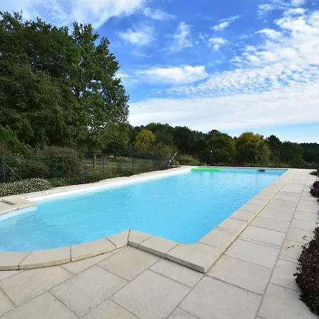 Attractive Holiday In Montcl Ra With Pool Ferienhaus