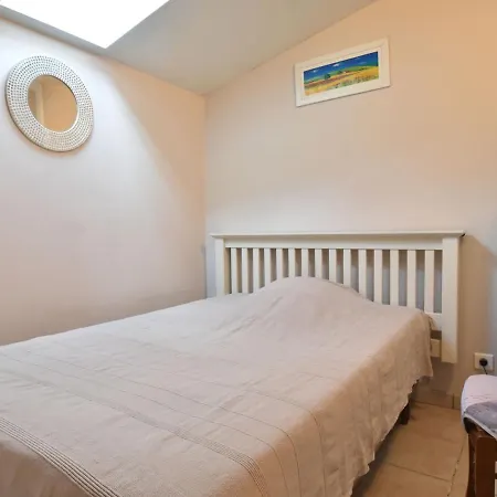 Attractive Holiday In Montcl Ra With Pool Ferienhaus Montcléra